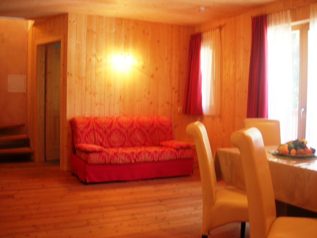 Appartments Helvetia Villabassa Cameră foto